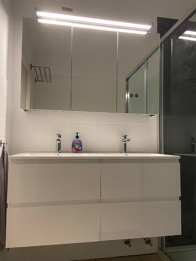 Weloveoostende - Newly Renovated Large Apartment 150M From The Beach - Including Bed Sheets And Final Clea-Ning Екстериор снимка