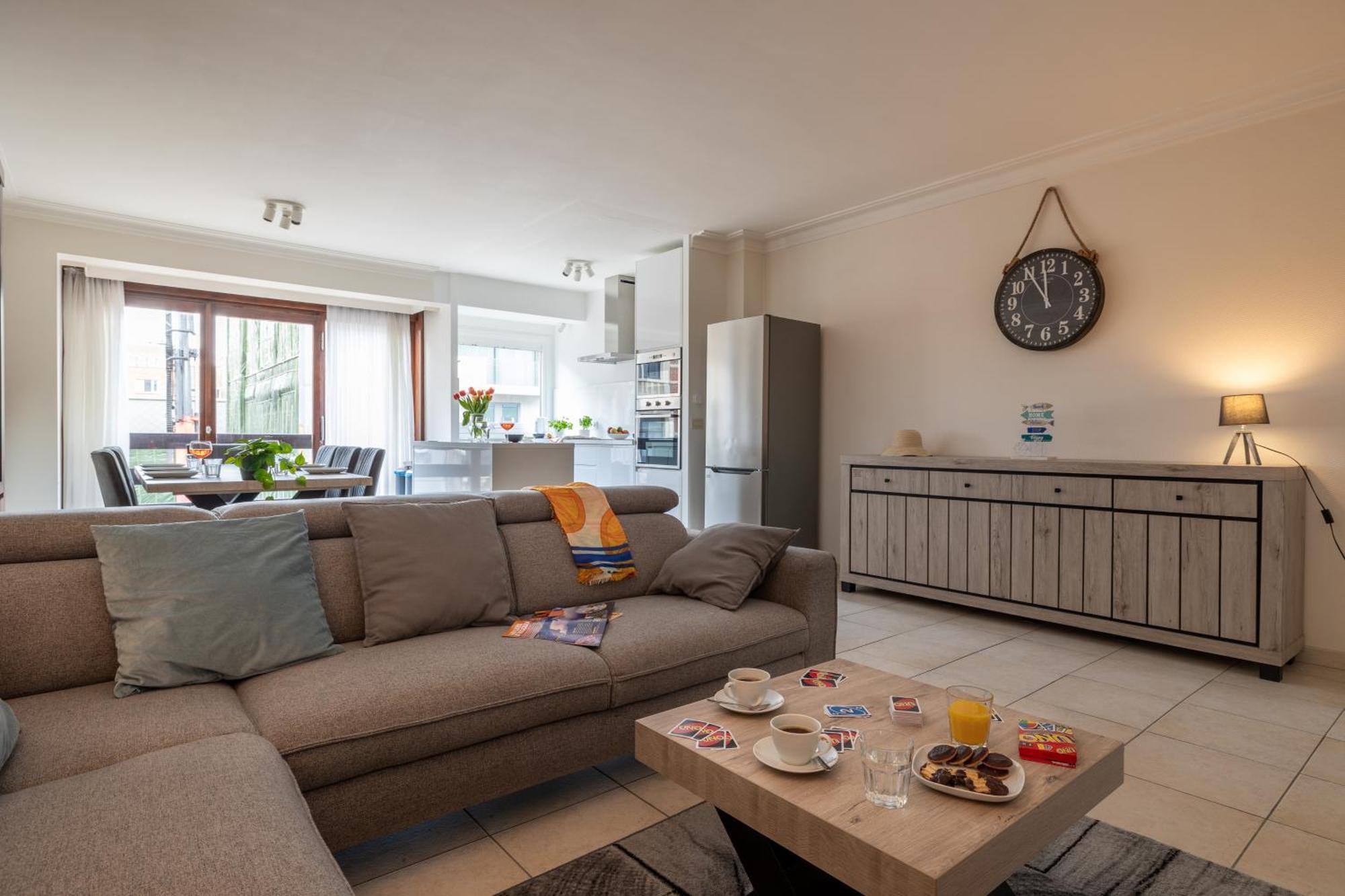 Weloveoostende - Newly Renovated Large Apartment 150M From The Beach - Including Bed Sheets And Final Clea-Ning Екстериор снимка