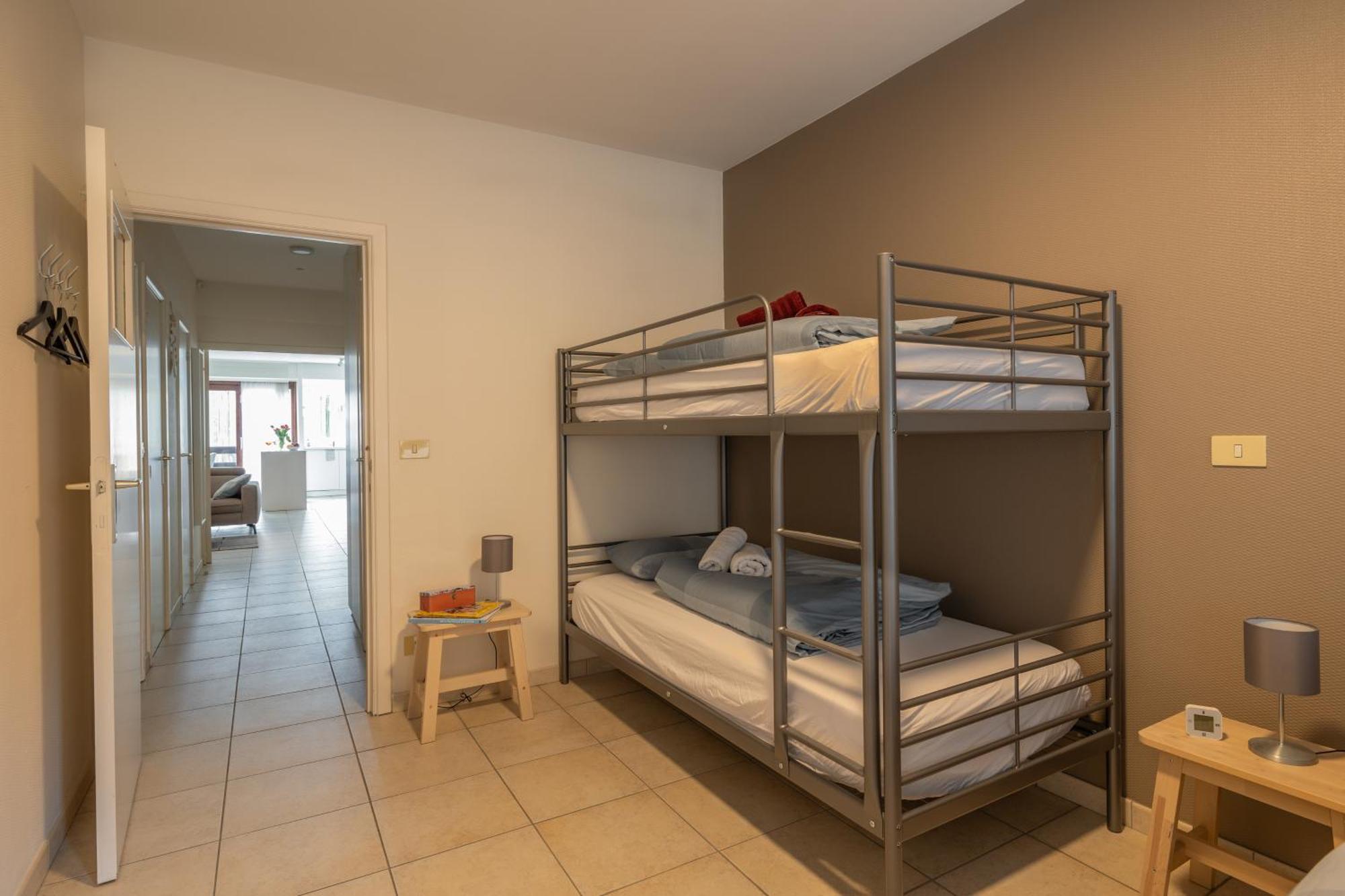 Weloveoostende - Newly Renovated Large Apartment 150M From The Beach - Including Bed Sheets And Final Clea-Ning Екстериор снимка