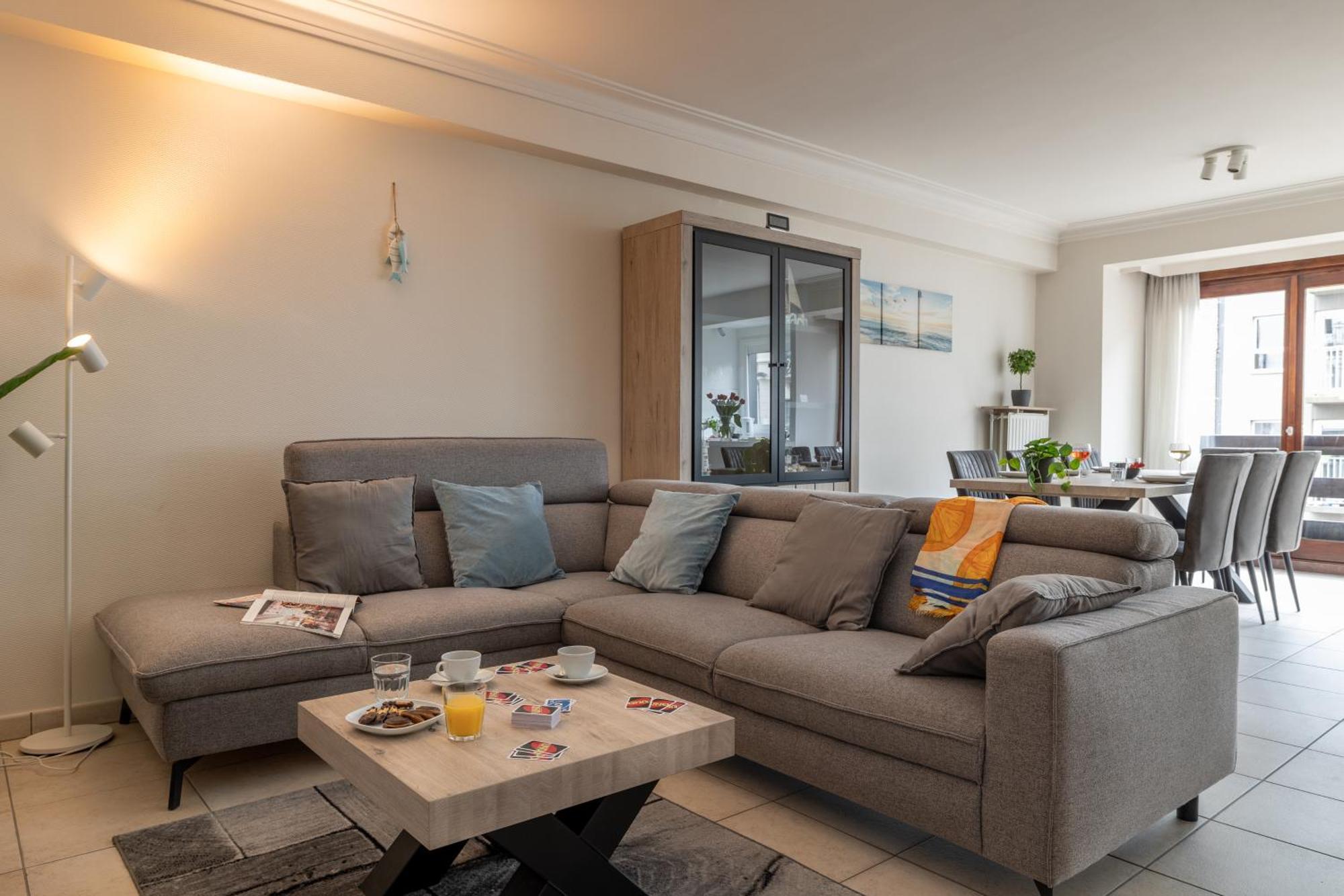 Weloveoostende - Newly Renovated Large Apartment 150M From The Beach - Including Bed Sheets And Final Clea-Ning Екстериор снимка