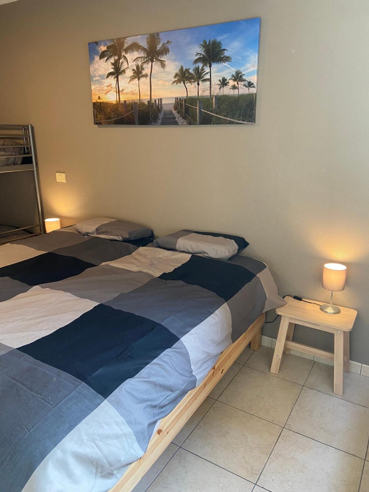 Weloveoostende - Newly Renovated Large Apartment 150M From The Beach - Including Bed Sheets And Final Clea-Ning Екстериор снимка